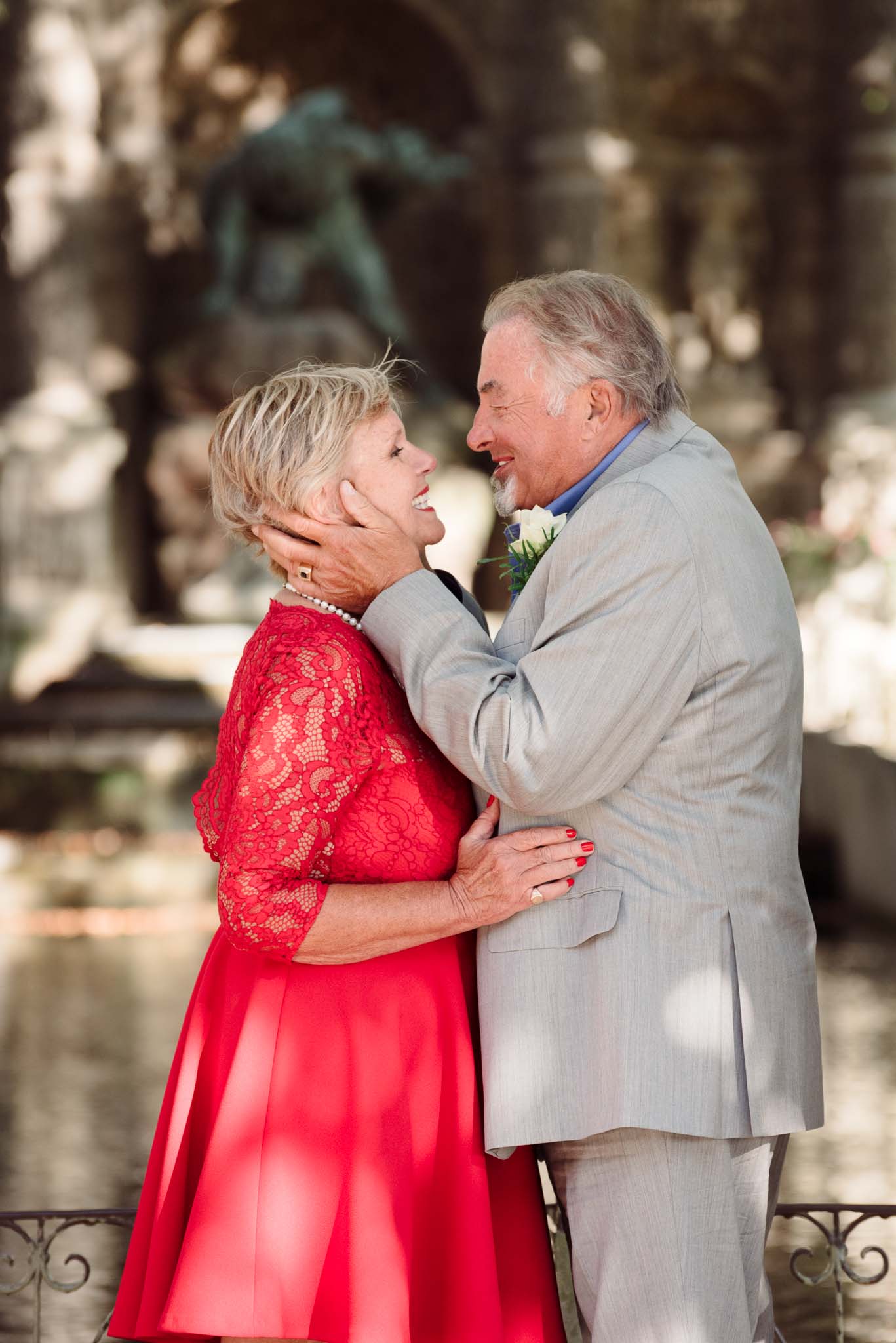 first kiss during an elopement ceremony in the luxembourg gardens
