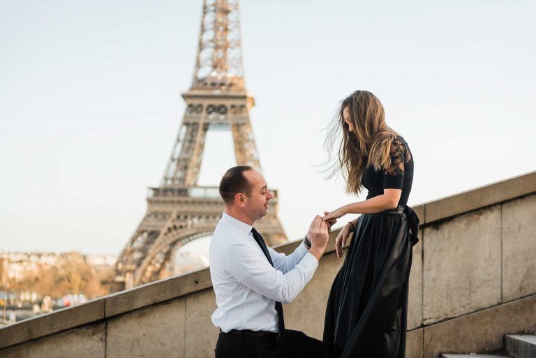jennifer and yannick surprise proposal photo shoot in paris friday 13th